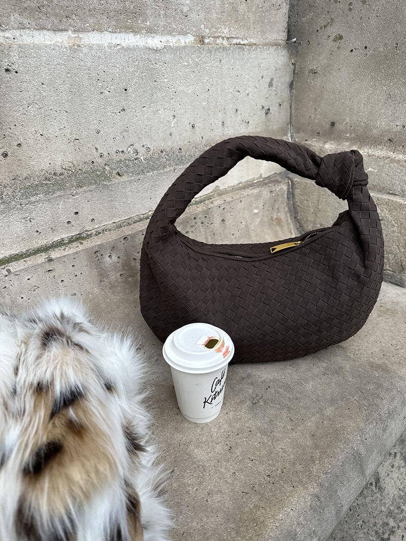 SOERA Woven bag medium suede - Handbags - DBAD2-WK285003 Coffee